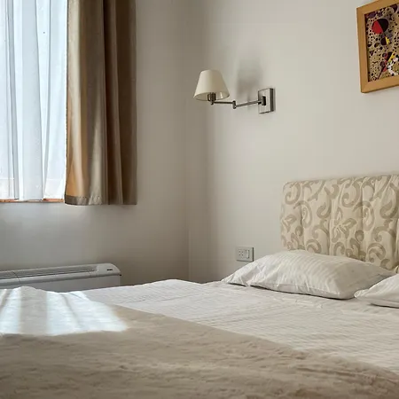 アパート Jaram *